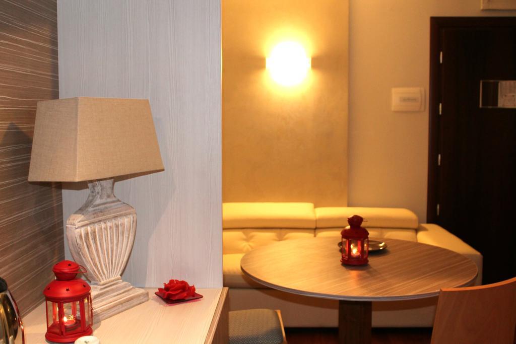 Halanus And Hotel Alanno